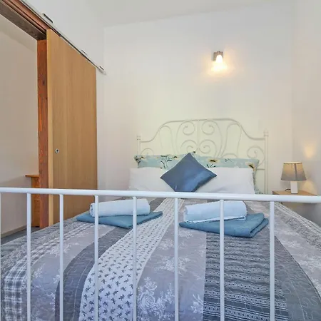 Toni In - Istrien 3* Pula