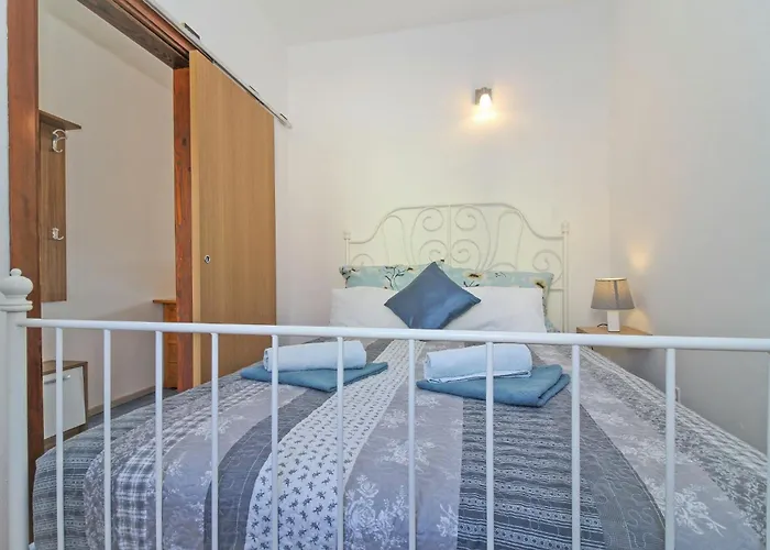 Toni In - Istrien 3* Pula