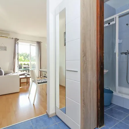 Toni In - Istrien בית הארחה 3*