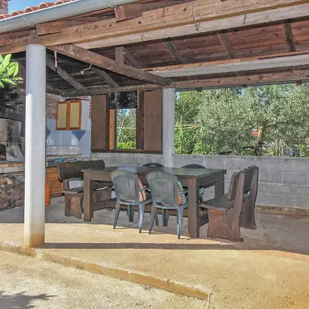 Toni In - Istrien בית הארחה